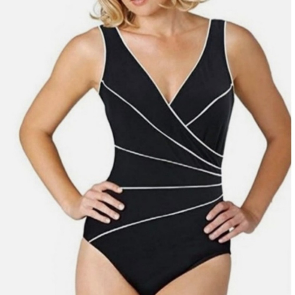 Miraclesuit by Kirkland contouring one piece bathing suit